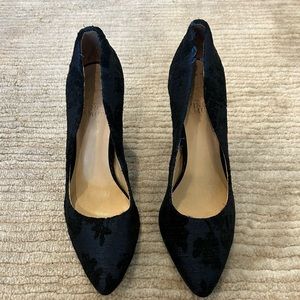 Textured Vince Camuto heels